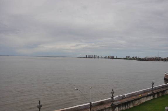 Fim de tarde, maré cheia em São Luís - MA